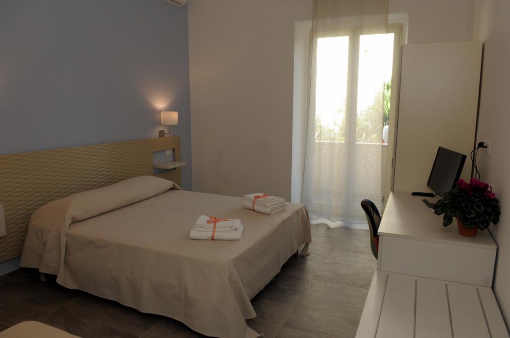 Della Torre Rooms Lecce Extérieur photo
